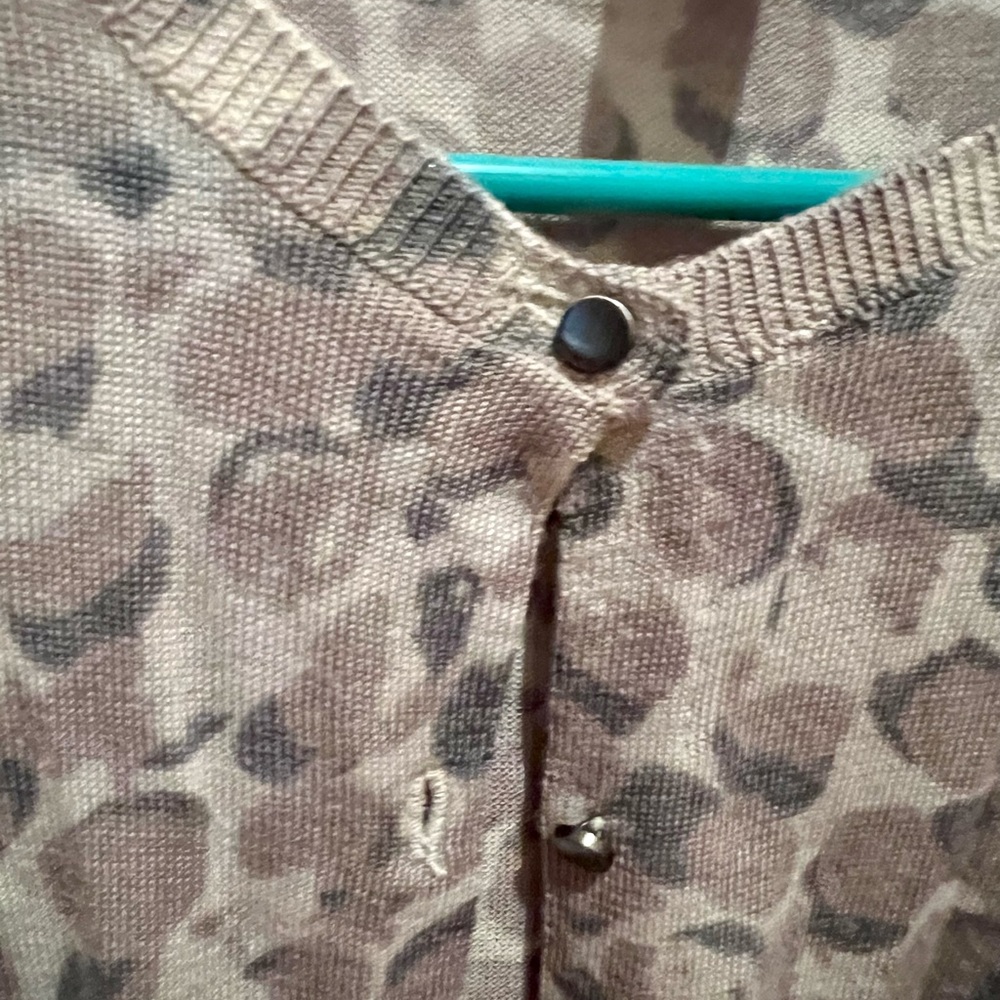 Ann Taylor cardigan - Picture 4 of 5